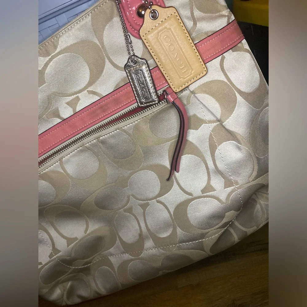 COACH POPPY SIGNATURE SATEEN GLAM TOTE